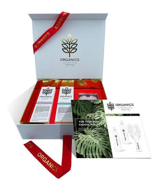 Organics Cosmetics Set Wellness: Leche Corporal 250 ml + Gel de Baño y Ducha 250 ml + Cepillo