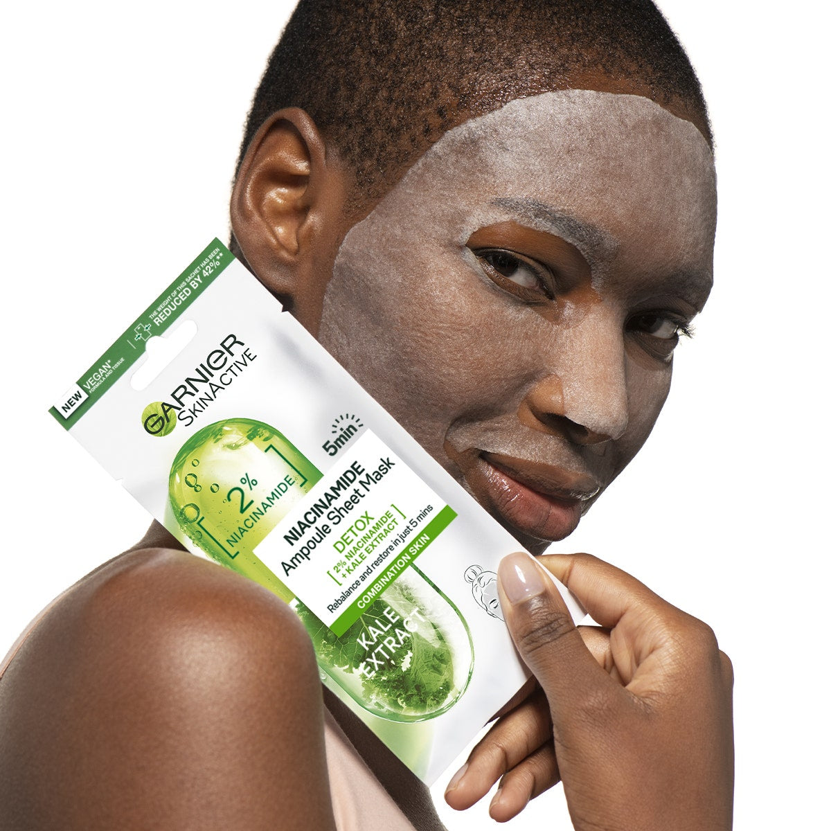 Garnier Maschera In Tessuto Ampolla Detox Estratto Cavolo Nero/Niacinamide 1 Pezzo