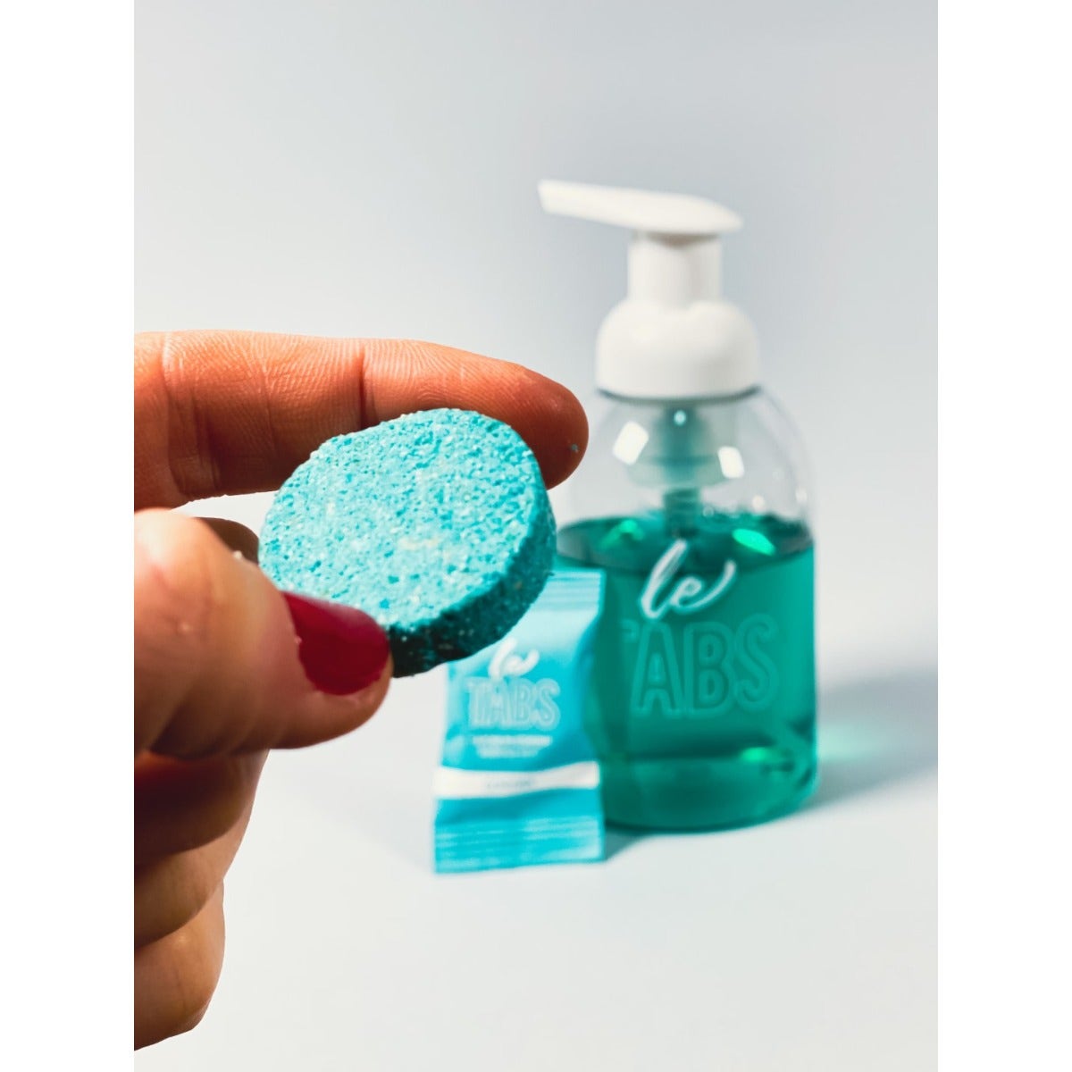 Napkin Letabs Sapone Compresso Starter Kit Dosatore + 3 Tabs Differenti Profumazioni