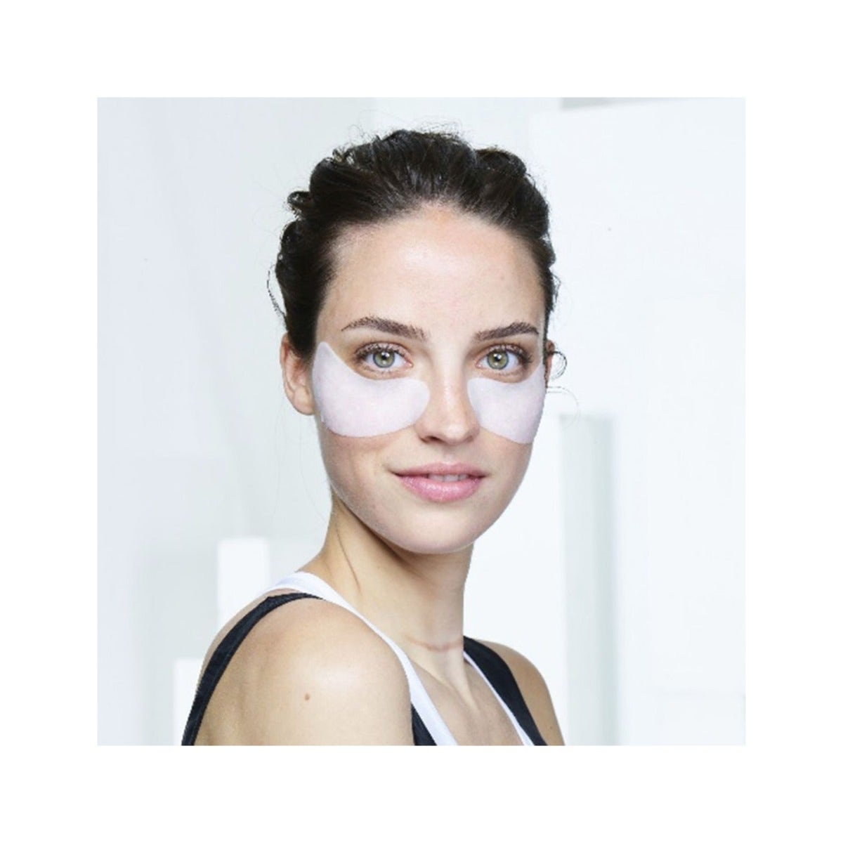 Mascarilla para ojos con jugo de naranja y ácido hialurónico de Garnier-2