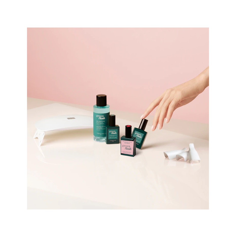 Manucurist Kit Essentials Green Flash Con Smalto Semipermanente Hortencia