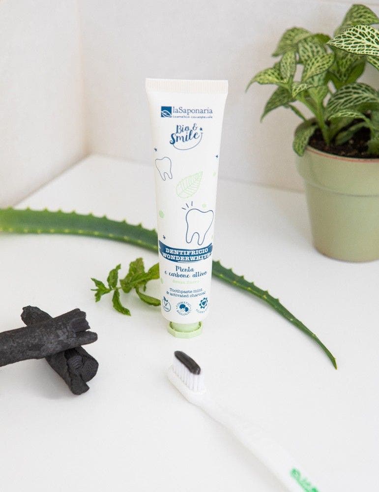 La Saponaria Bio&Smile Dentifricio Wonderwhite Menta/Carbone 75ml